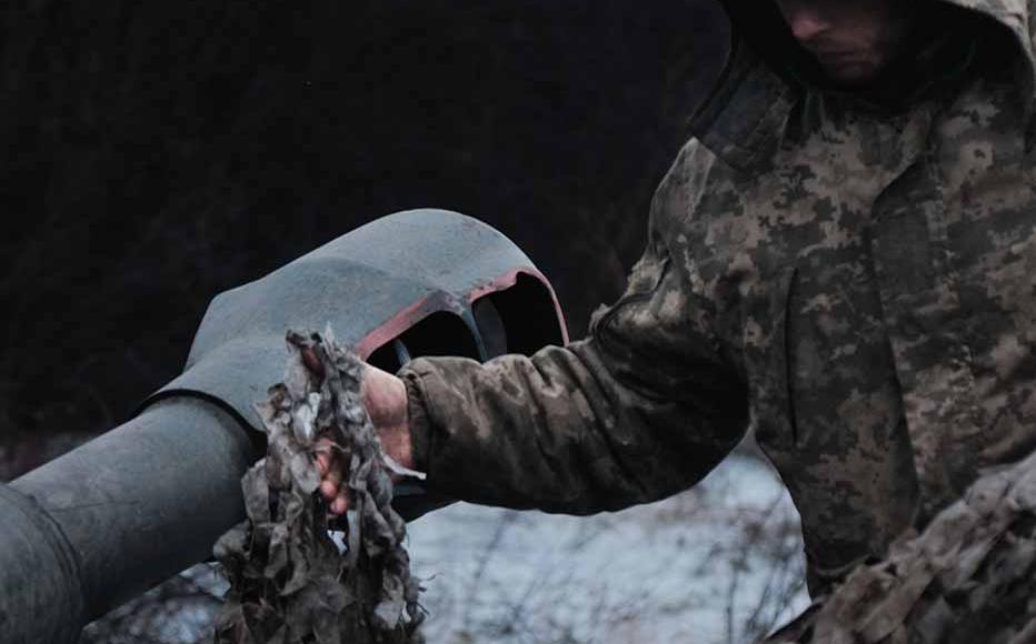 An artilleryman of the 21st Separate Mechanised Brigade works on the 2s1 Gvozdika self-propelled artillery system, along the frontline in Donetsk region. An artilleryman of the 21st Separate Mechanised Brigade works on the 2s1 Gvozdika self-propelled artillery system, along the frontline in Donetsk region.
