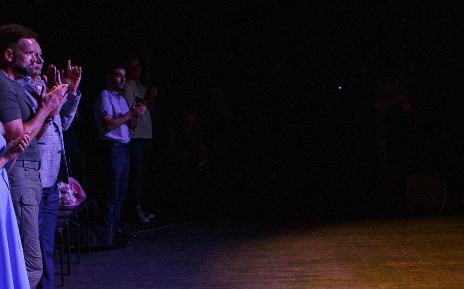 Cry of the Nation ends with Stus' call to fight for Ukraine and the audience breaks into a standing ovation. Cry of the Nation ends with Stus' call to fight for Ukraine and the audience breaks into a standing ovation.